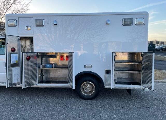 2022 E450 Type III Horton Remount REV Ambulance full