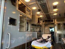 2009 GMC 4500 MedTech Type III Ambulance full