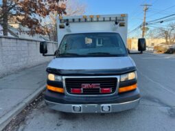 2009 GMC 4500 MedTech Type III Ambulance full