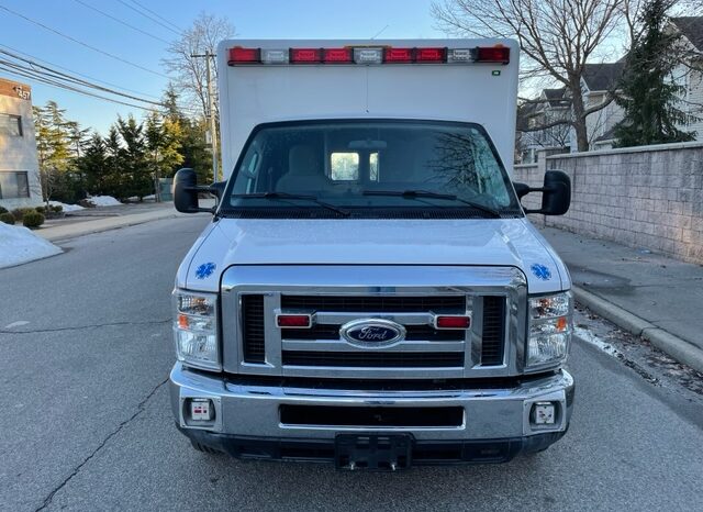 2010 E450 Horton Type III Ambulance full