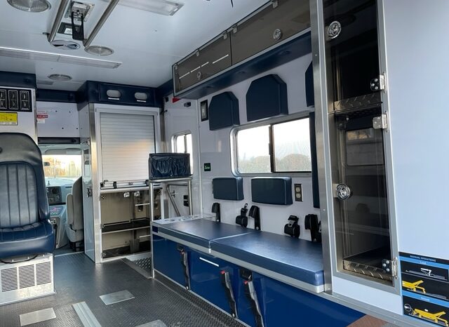 2010 E450 Horton Type III Ambulance full