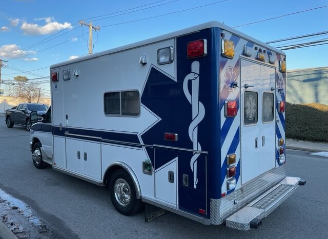 2010 E450 Horton Type III Ambulance full