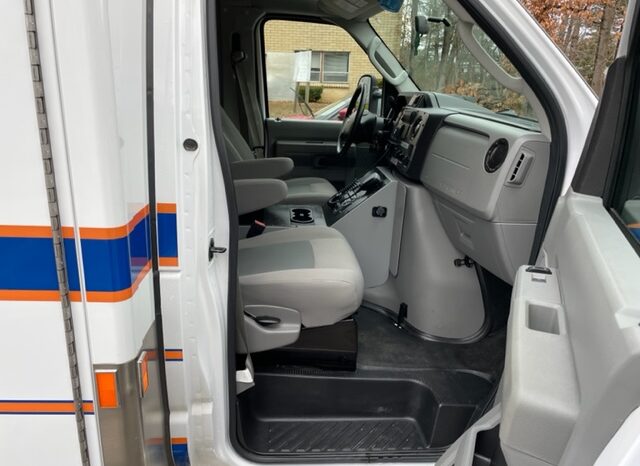 2016 E450 Super Duty  Demers Type III Ambulance GAS full