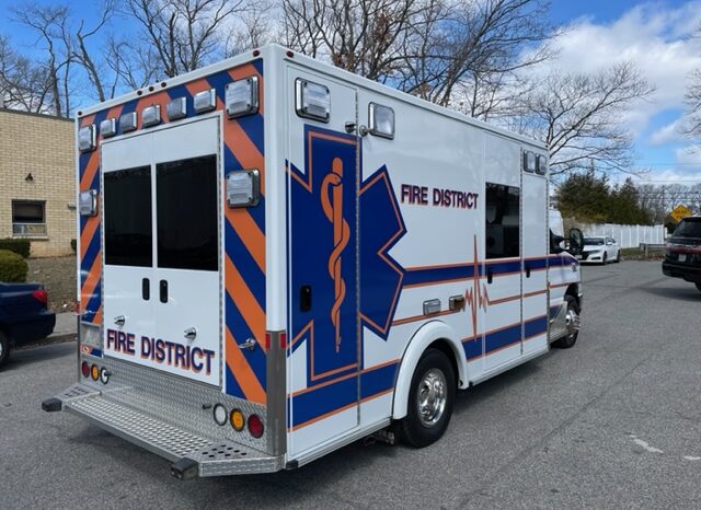 2016 E450 Super Duty  Demers Type III Ambulance GAS full