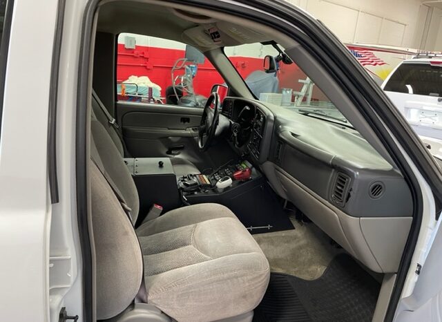 2004 Chevy Suburban LT 4×4 1500 Series Command Vehicle full