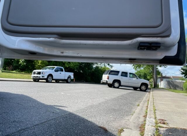 2004 Chevy Suburban LT 4×4 1500 Series Command Vehicle full