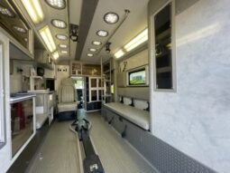 2010 Chevy Duramax 4500 Braun Type III Ambulance full