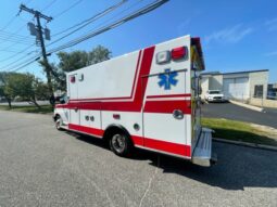 2010 Chevy Duramax 4500 Braun Type III Ambulance full