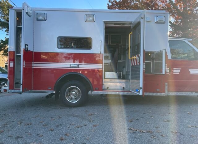 2007 E450 Wheeled Coach Type III Ambulance full