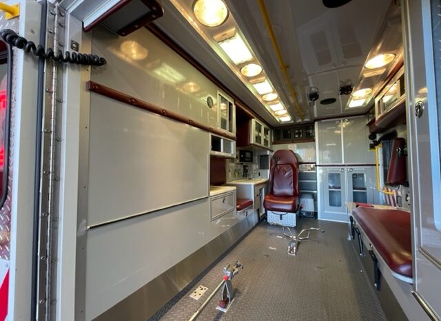 2007 E450 Wheeled Coach Type III Ambulance full