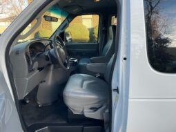 2006 E350 XL Super Duty 12 Passenger Van full