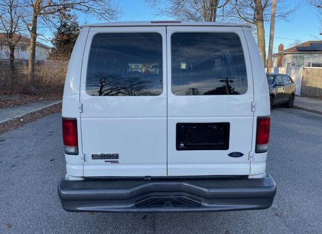 2006 E350 XL Super Duty 12 Passenger Van full