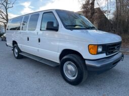 2006 E350 XL Super Duty 12 Passenger Van full