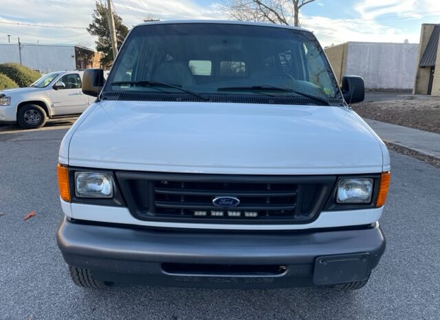 2006 E350 XL Super Duty 12 Passenger Van full