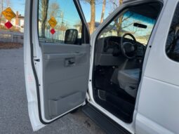 2006 E350 XL Super Duty 12 Passenger Van full