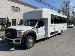 2013 F550 Super Duty Star Craft 28 Passenger Bus 10k Miles