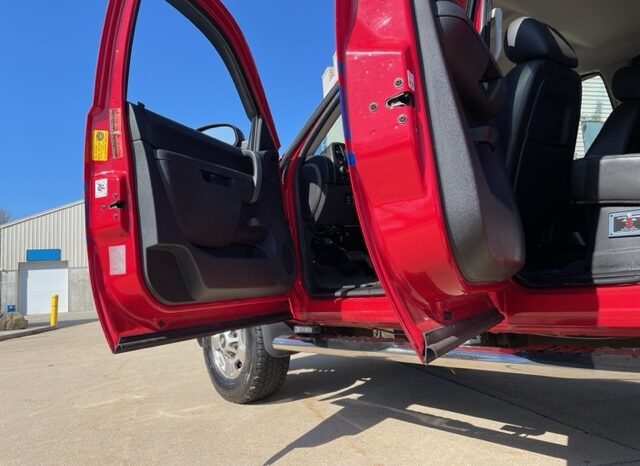 2011 Chevy Silverado 2500 HD LT 4Dr 4×4 Command Vehicle full