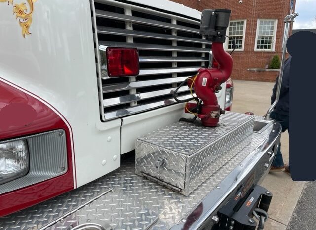 2002 International 4800 KME 4×4 Pumper 500/750 13K miles full