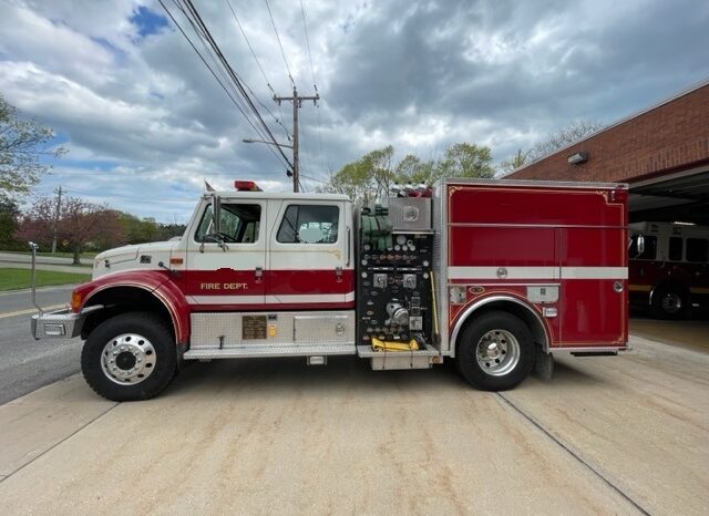 2002 International 4800 KME 4×4 Pumper 500/750 13K miles full