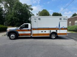 2016 F550 Super Duty 4×4 Lifeline Ambulance full