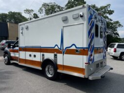 2016 F550 Super Duty 4×4 Lifeline Ambulance full