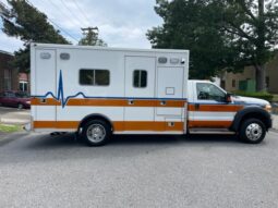 2016 F550 Super Duty 4×4 Lifeline Ambulance full