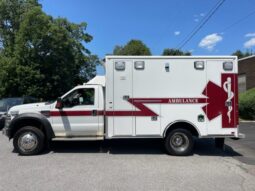 2009 F450 4×4 Super Duty  Road Rescue Medium Duty Ambulance 50k Miles full