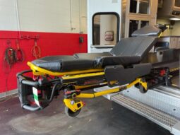 2009 F450 4×4 Super Duty  Road Rescue Medium Duty Ambulance 50k Miles full