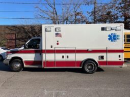 2015 Ford E450 Super Duty  PL Custom Type III Ambulance 62k Miles Gas full