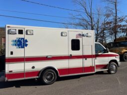 2015 Ford E450 Super Duty  PL Custom Type III Ambulance 62k Miles Gas full