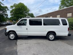 2008 Ford E-350 XL Super Duty 14 Pass Van full