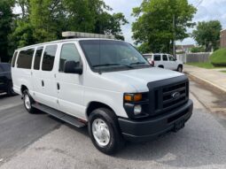 2008 Ford E-350 XL Super Duty 14 Pass Van full