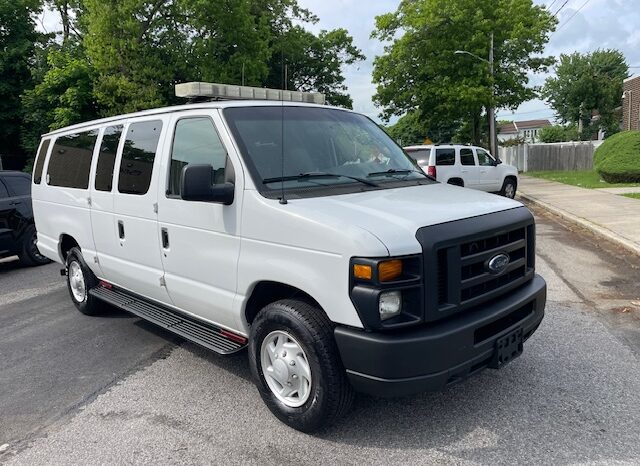 2008 Ford E-350 XL Super Duty 14 Pass Van full