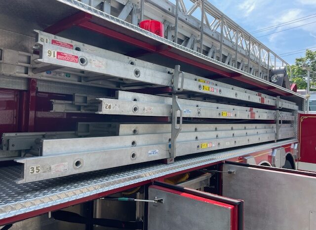 1998 Sutphen 100Ft Mid Mount Tower Ladder 300/2,000 21k Miles full