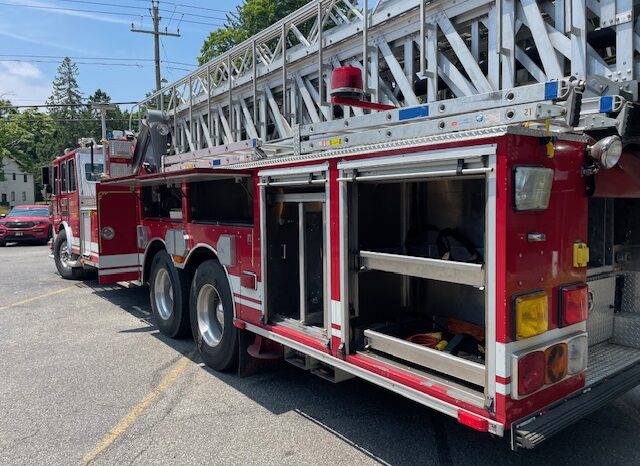 1998 Sutphen 100Ft Mid Mount Tower Ladder 300/2,000 21k Miles full