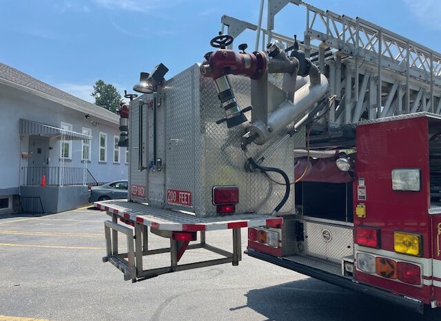 1998 Sutphen 100Ft Mid Mount Tower Ladder 300/2,000 21k Miles full