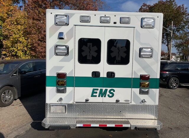 2019 Chevy Silverado 3500 HD 4×4 Type 1 Medix Ambulance full