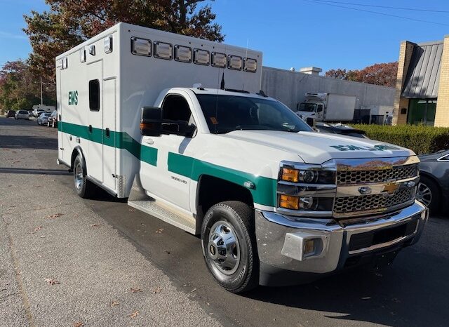 2019 Chevy Silverado 3500 HD 4×4 Type 1 Medix Ambulance full