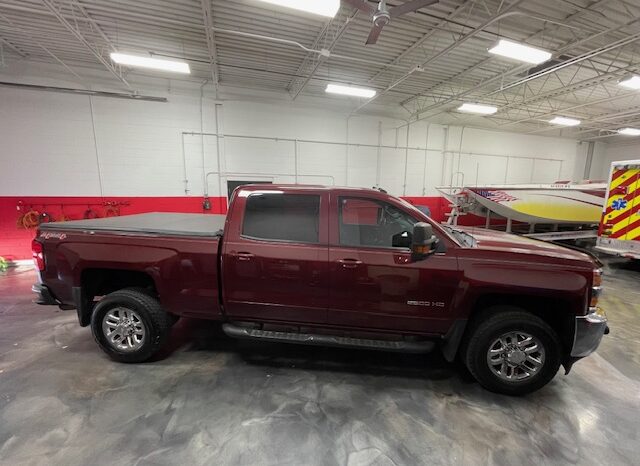 For Sale: 2016 Chevy Silverado 2500 HD LT Crew Cab 4×4 full