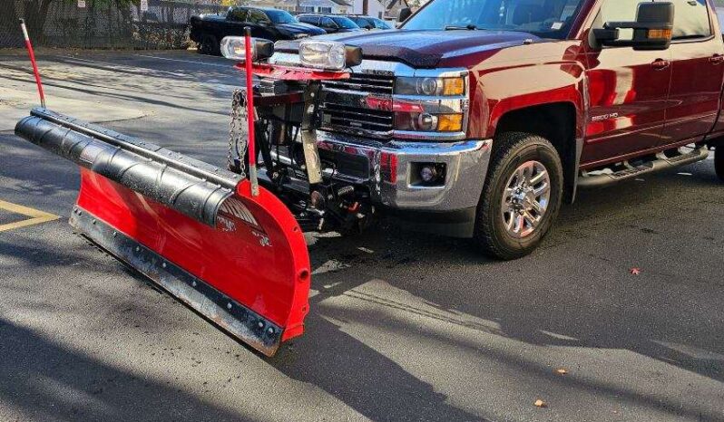 For Sale: 2016 Chevy Silverado 2500 HD LT Crew Cab 4×4 full