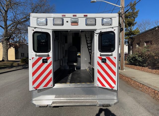 2023 F450 AEV Type1 4×4 Remounted SIV Ambulance Gas full