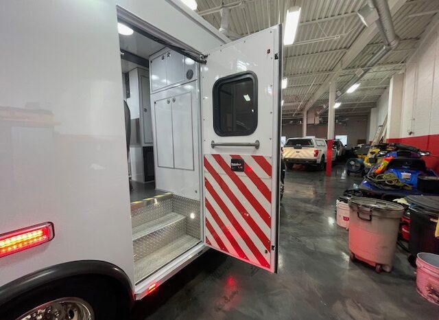 2023 F450 AEV Type1 4×4 Remounted SIV Ambulance Gas full