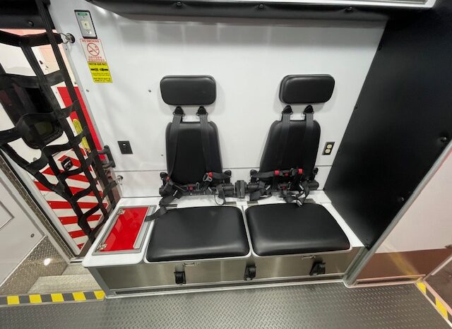 2023 F450 AEV Type1 4×4 Remounted SIV Ambulance Gas full