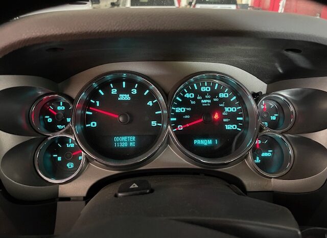 ? FOR SALE – 2010 Chevy Silverado 3500 HD 4×4 – Built by Pierce – Fire Police Rescue ? full