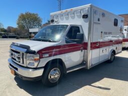 ? 2016 Ford E450 Super Duty AEV Type III Ambulance – ONLY 31K MILES