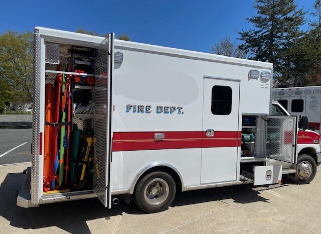 2017 Ford E450 Super Duty AEV Type III Ambulance – ONLY 35K MILES full