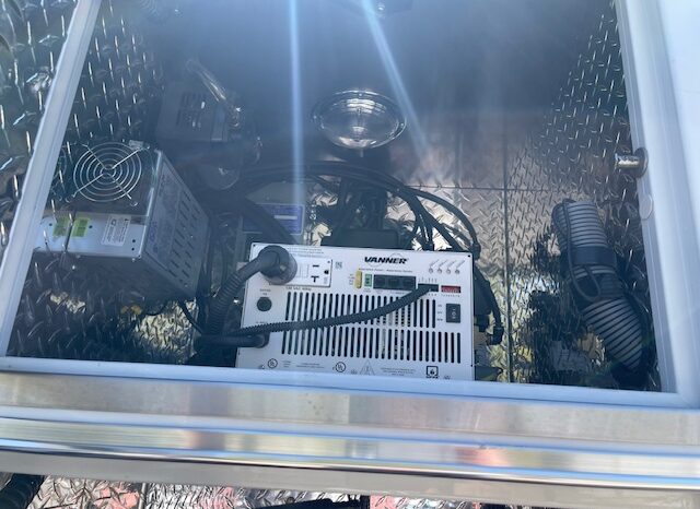 ? 2016 Ford E450 Super Duty AEV Type III Ambulance – ONLY 31K MILES full