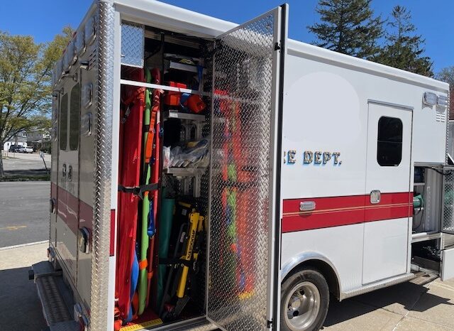 2017 Ford E450 Super Duty AEV Type III Ambulance – ONLY 35K MILES full