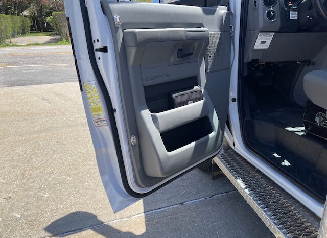 ? 2016 Ford E450 Super Duty AEV Type III Ambulance – ONLY 31K MILES full