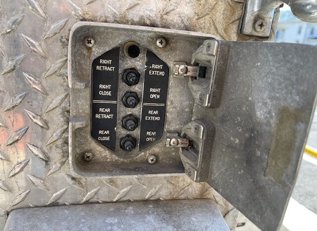 1999 Mack KME Renegade Tanker Pumper 3500/500 full